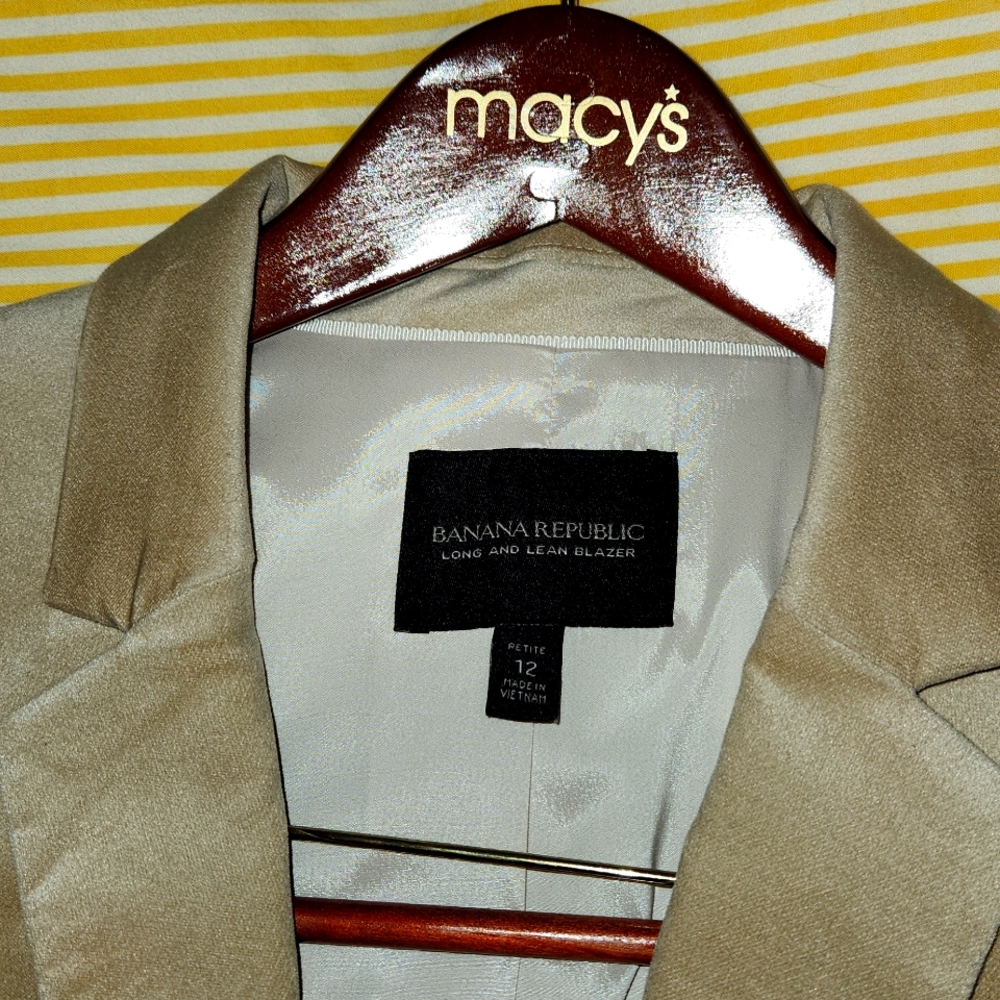 Banana Republic Long and Lean Tan Velvet Blazer Size 12 petite